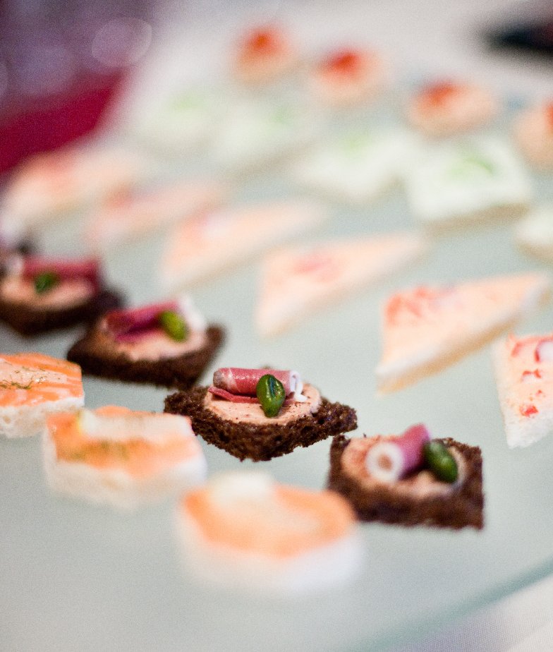 Canapés assortis