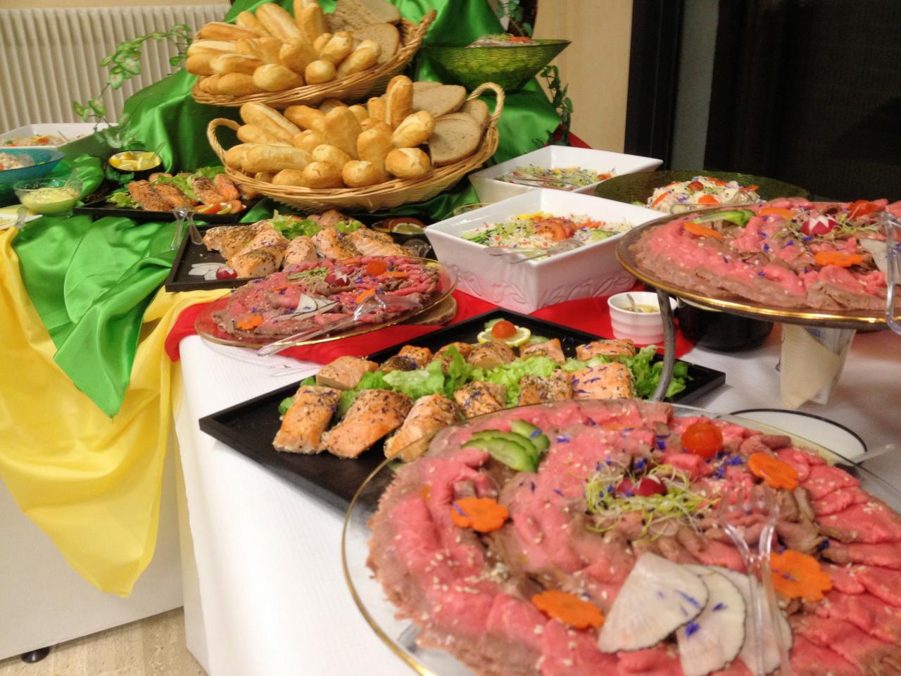 buffet viandes et salades