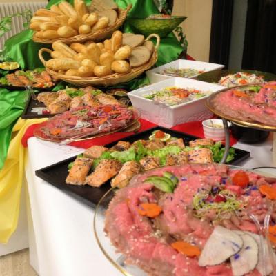 buffet viandes et salades