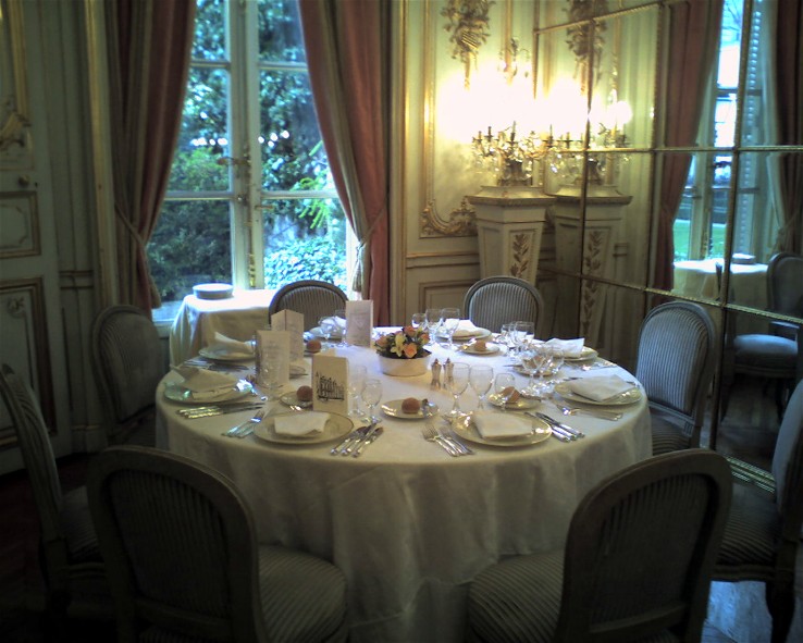 Repas servis à Table